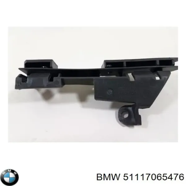 Guía derecha del parachoques trasero 51117065476 BMW