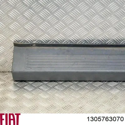 Parachoques trasero, parte central FIAT 1305763070