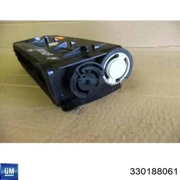 Tapa motor 330188061 Opel
