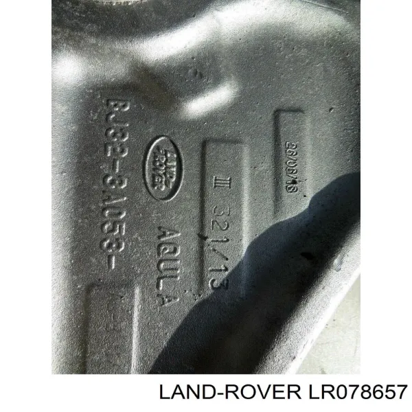 Brazo inferior izquierdo de la suspensión delantera LR078657 Land Rover