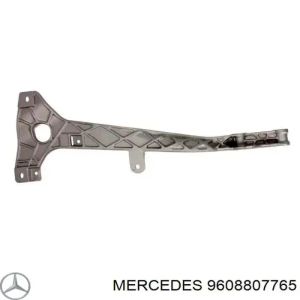 Soporte de parachoques delantero derecho A9608807765 Mercedes