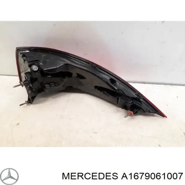 Piloto trasero exterior izquierdo A1679061007 Mercedes