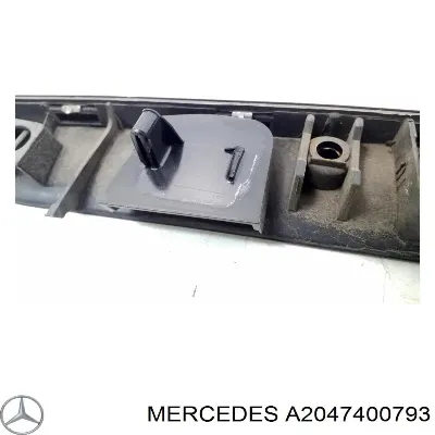 Listón embellecedor/protector, puerta de maletero MERCEDES A2047400793