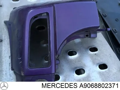 Parachoques trasero, parte derecha MERCEDES A9068802371