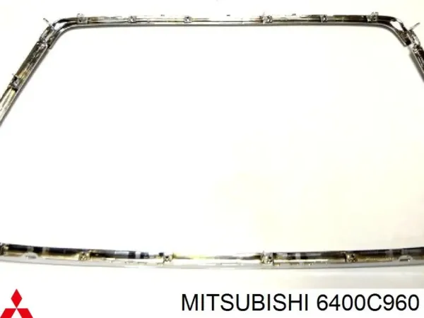 Moldura de la rejilla del radiador 6400C960 Mitsubishi
