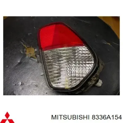 Piloto parachoques trasero derecho MITSUBISHI 8336A154