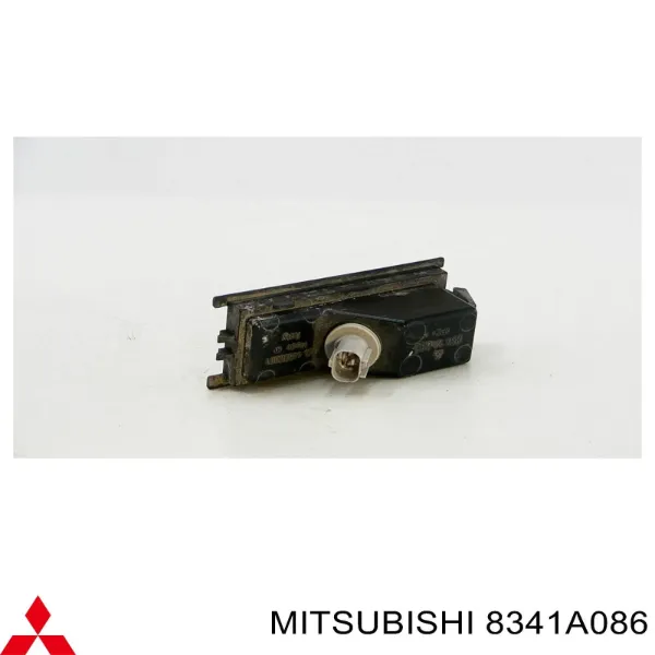 Luz matricula Mitsubishi Colt VII