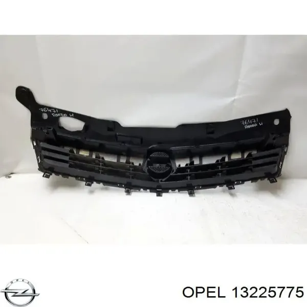 Parrilla 13241967 General Motors