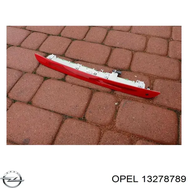 Tercera luz de freno 13278789 Opel