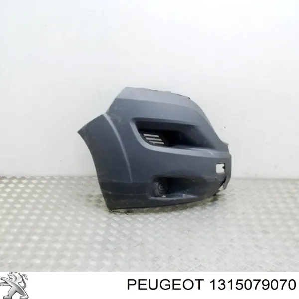 Parachoques delantero, parte derecha 1315079070 Peugeot/Citroen