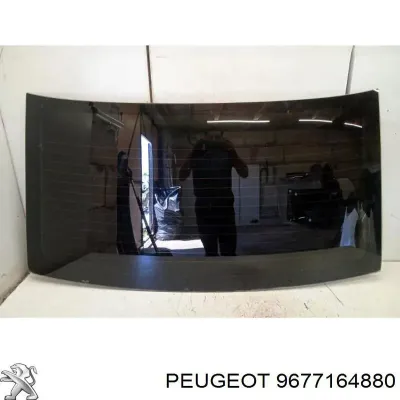 Luneta trasera PEUGEOT 9677164880