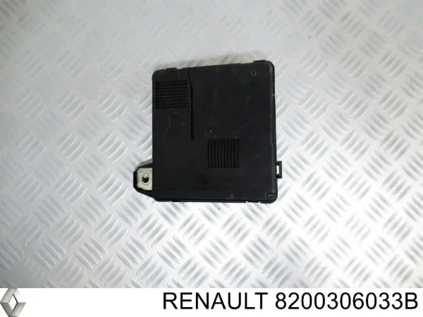 Caja de fusibles 8200306033B Renault (RVI)