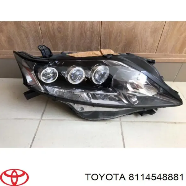 Faro derecho 8114548881 Toyota