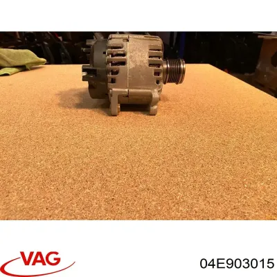 Alternador VAG 04E903015