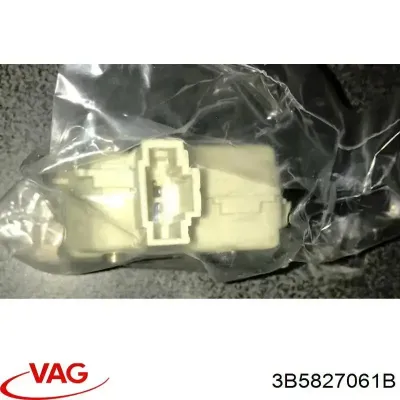 Motor de apertura/cierre del cierre del maletero (puerta trasera 3/5) VAG 3B5827061B