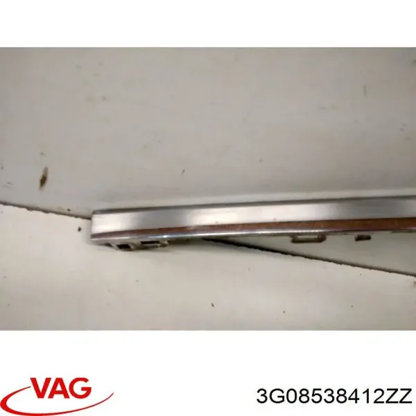 Moldura de parachoques trasero izquierdo 3G08538412ZZ VAG