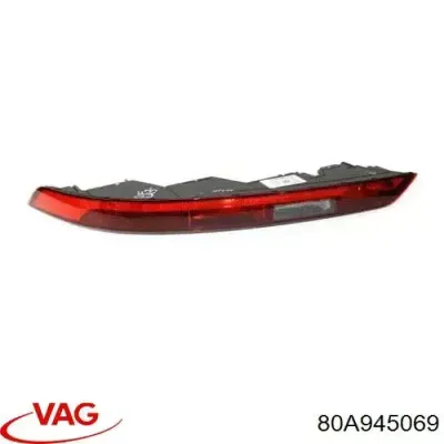 Piloto parachoques trasero izquierdo VAG 80A945069