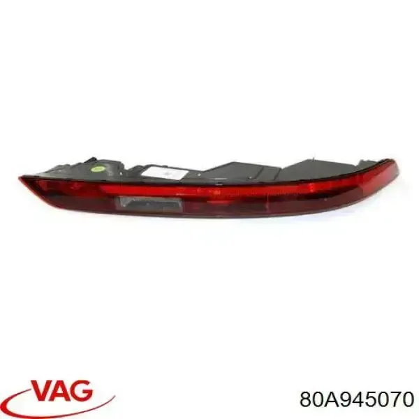 Luz trasera de parachoques derecha 4464004RUE Depo/Loro/Abakus