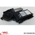 Motor del elevalunas de la puerta delantera derecha Audi A4 8E5