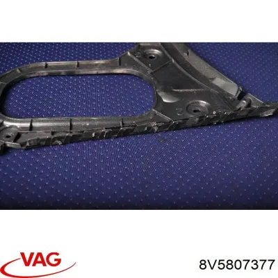 Soporte de guía para parachoques trasero, izquierda VAG 8V5807377