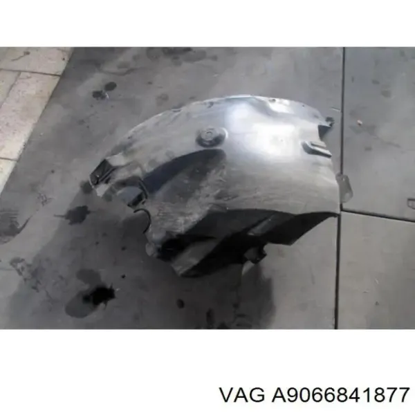 Guardabarros interior trasero derecho del guardafango delantero A9066841877 VAG