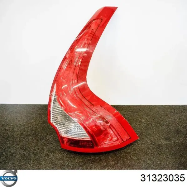 Piloto trasero derecho 31323035 Volvo