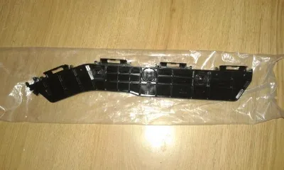 Soporte de parachoques trasero exterior izquierdo TOYOTA 5257648040