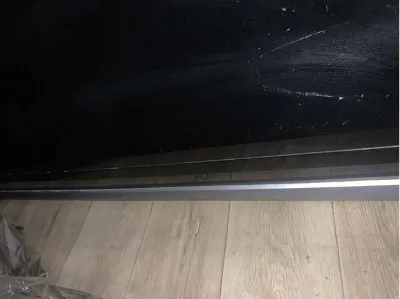 Moldura de puerta delantera izquierda inferior VAG 80A853959GGRU