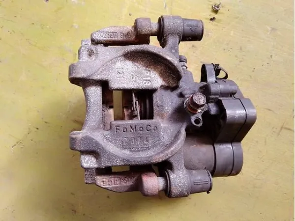  GV612D251A Ford