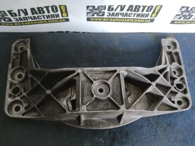 Soporte del alternador BMW 13992010