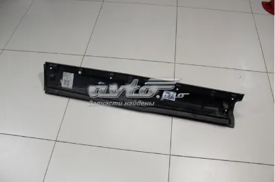 Moldura inferior de puerta delantera derecha LAND ROVER LR044138