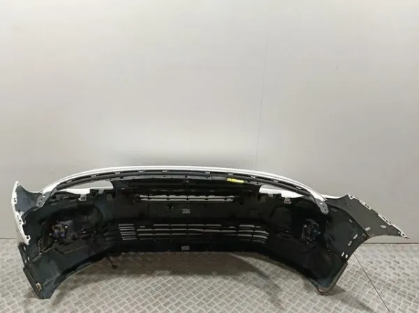 Moldura superior de la parrilla del radiador 1632654680 Peugeot/Citroen