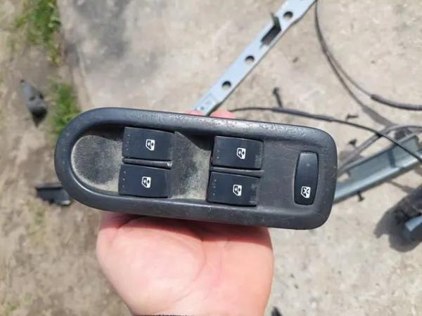  156018070 Renault (RVI)