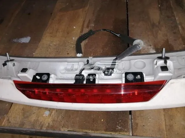 Tercera luz de freno B45C51580 Mazda