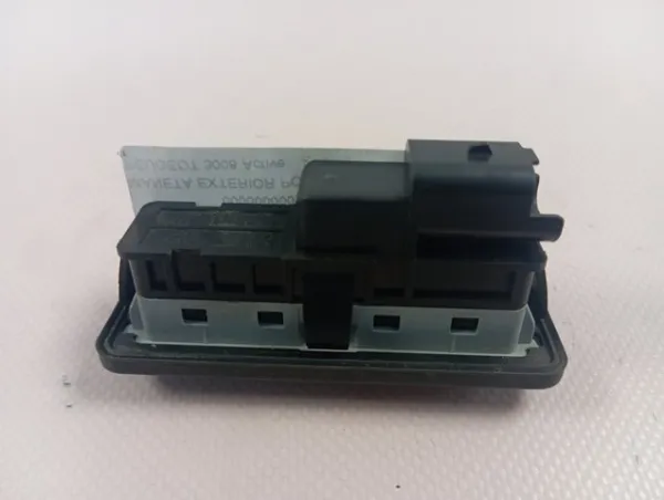 Botón de accionamiento del cierre de la tapa del maletero (puerta trasera 3/5) 9827560380 Peugeot/Citroen