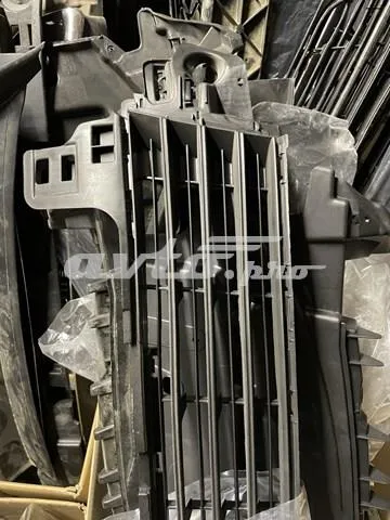 Rejilla central del parachoques delantero 9816046180 Peugeot/Citroen