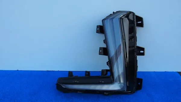 Luz diurna izquierda 9815740780 Peugeot/Citroen