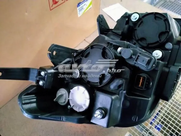 Faro izquierdo 8310534100 Ssang Yong