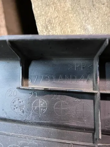 Cubierta superior del panel frontal (soporte del radiador) 57731AN14A Subaru