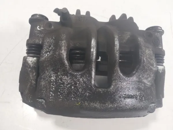 Pinza de freno delantera derecha 410013165R Renault (RVI)