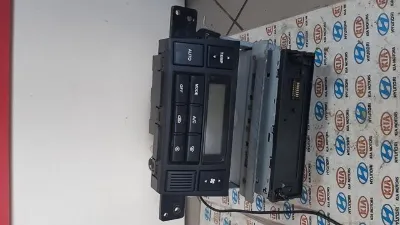 Radio AM/FM universal HYUNDAI 961802E800