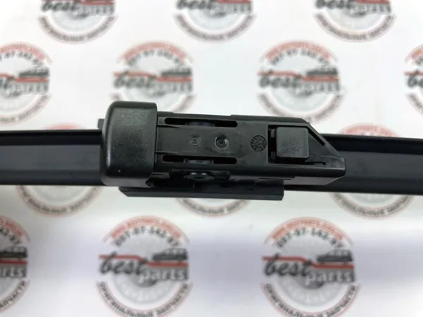 Escobilla del limpiaparabrisas del lado del conductor LR162053 Land Rover