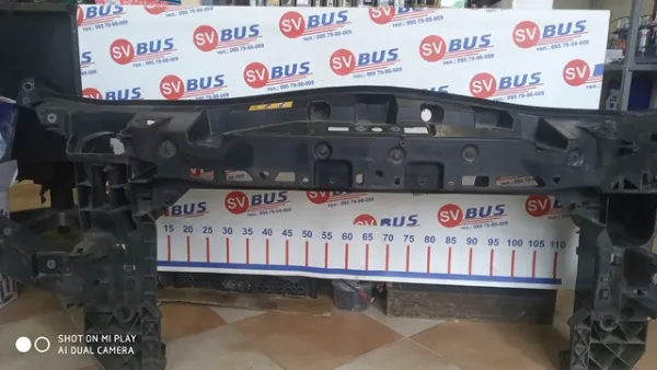 Soporte de radiador 9078800900 Mercedes