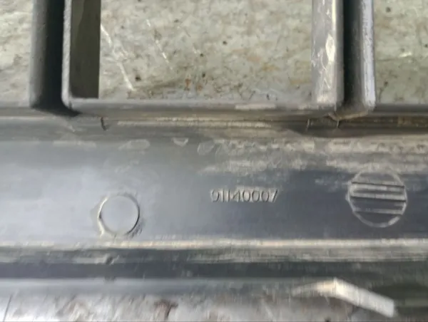 Parrilla Opel Frontera A