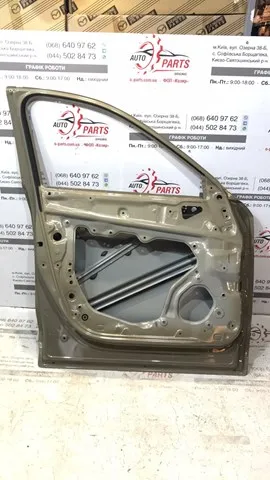 Puerta delantera izquierda KBY05902XE Mazda
