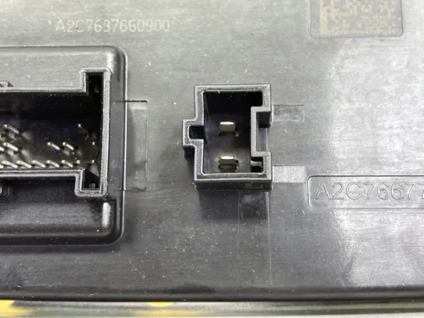 Módulo de control de luces de faros (ECU) A213900253464 Mercedes