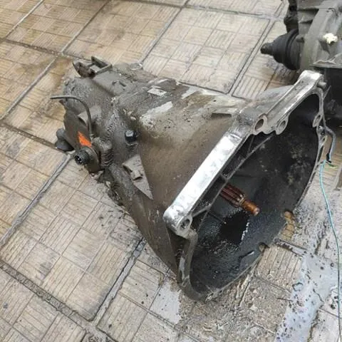 Caja de cambios BMW 3 E30