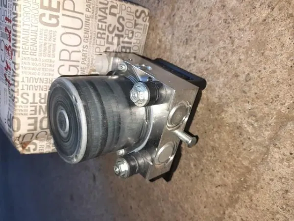 Módulo hidráulico ABS Renault (RVI) 476600457R