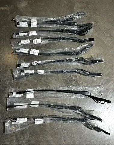 Brazo del limpiaparabrisas A910820320064 Mercedes