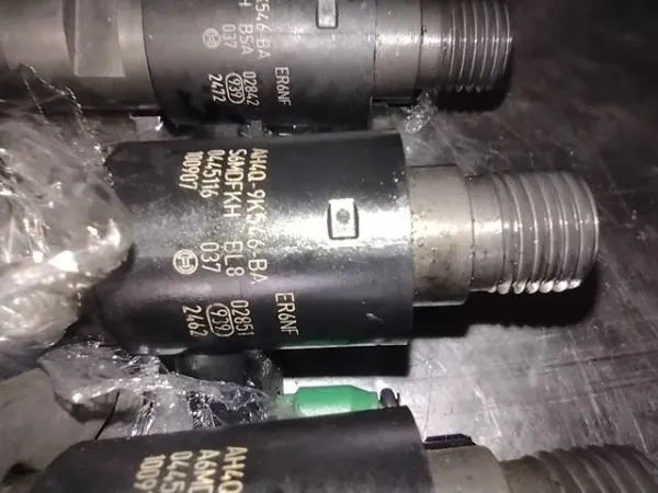 Inyector AH4Q9K546BA Land Rover